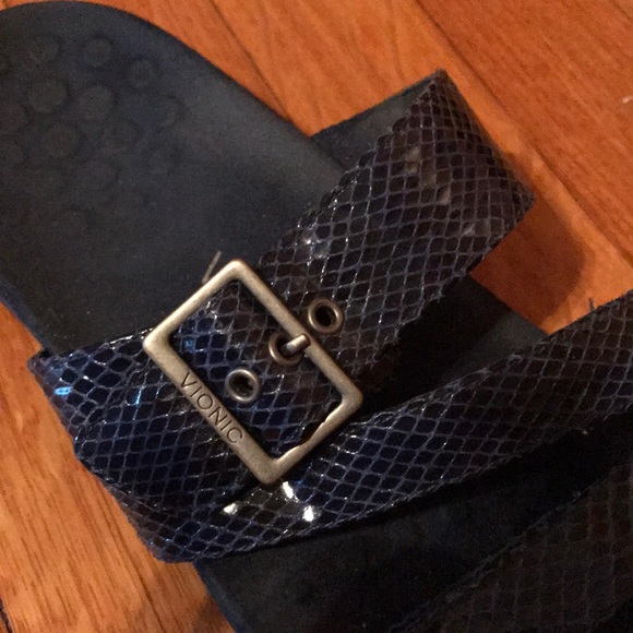 Vionic Skylar Slide - Picture 4 of 4